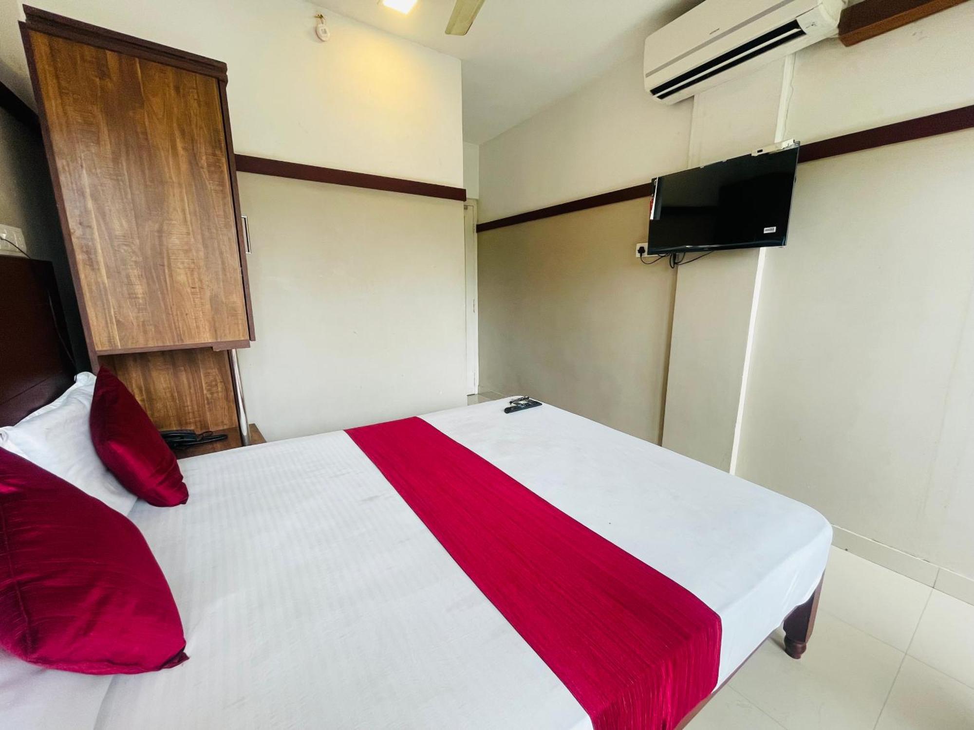 Rio Rooms Mims Calicut Buitenkant foto