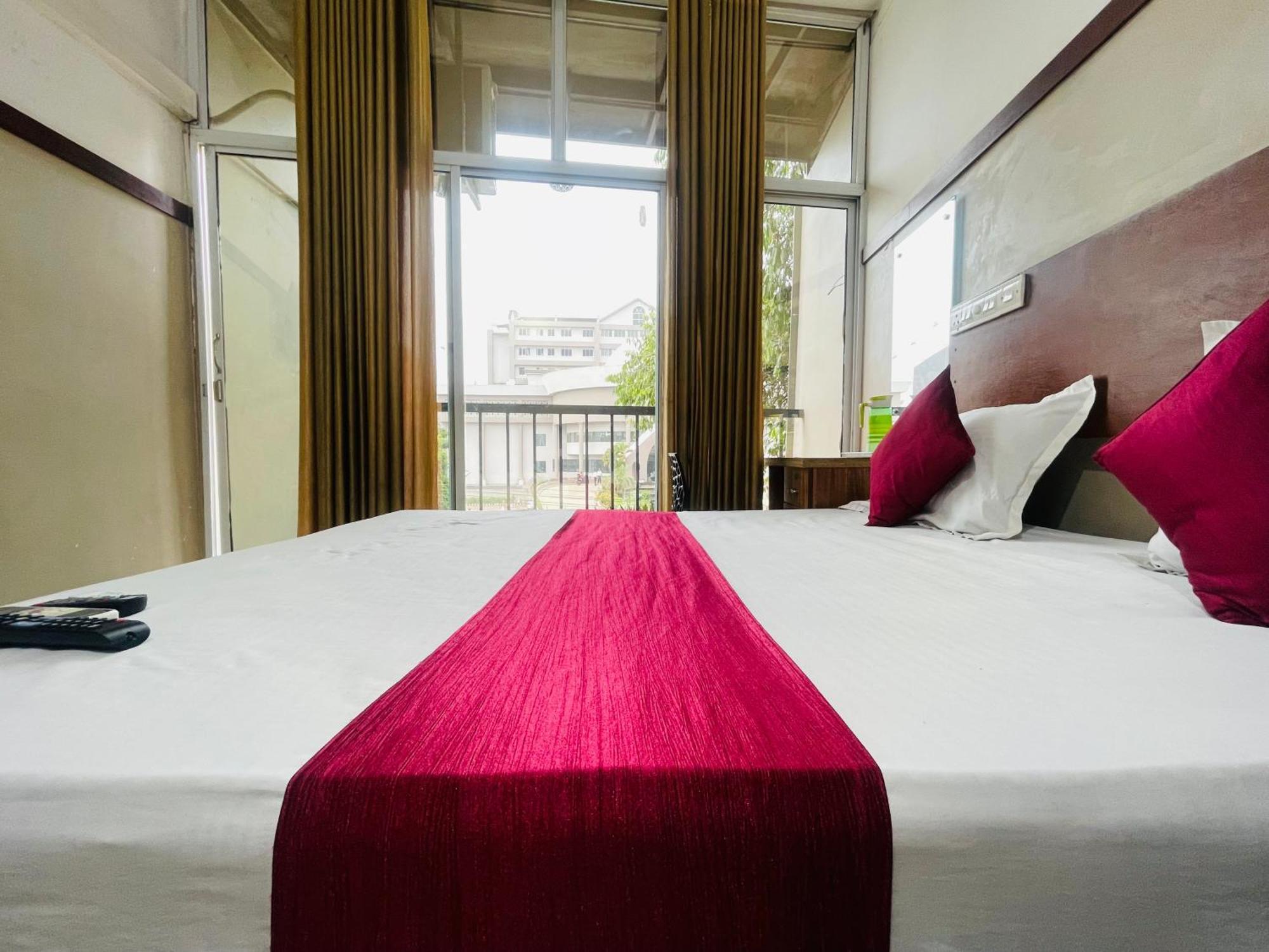 Rio Rooms Mims Calicut Buitenkant foto