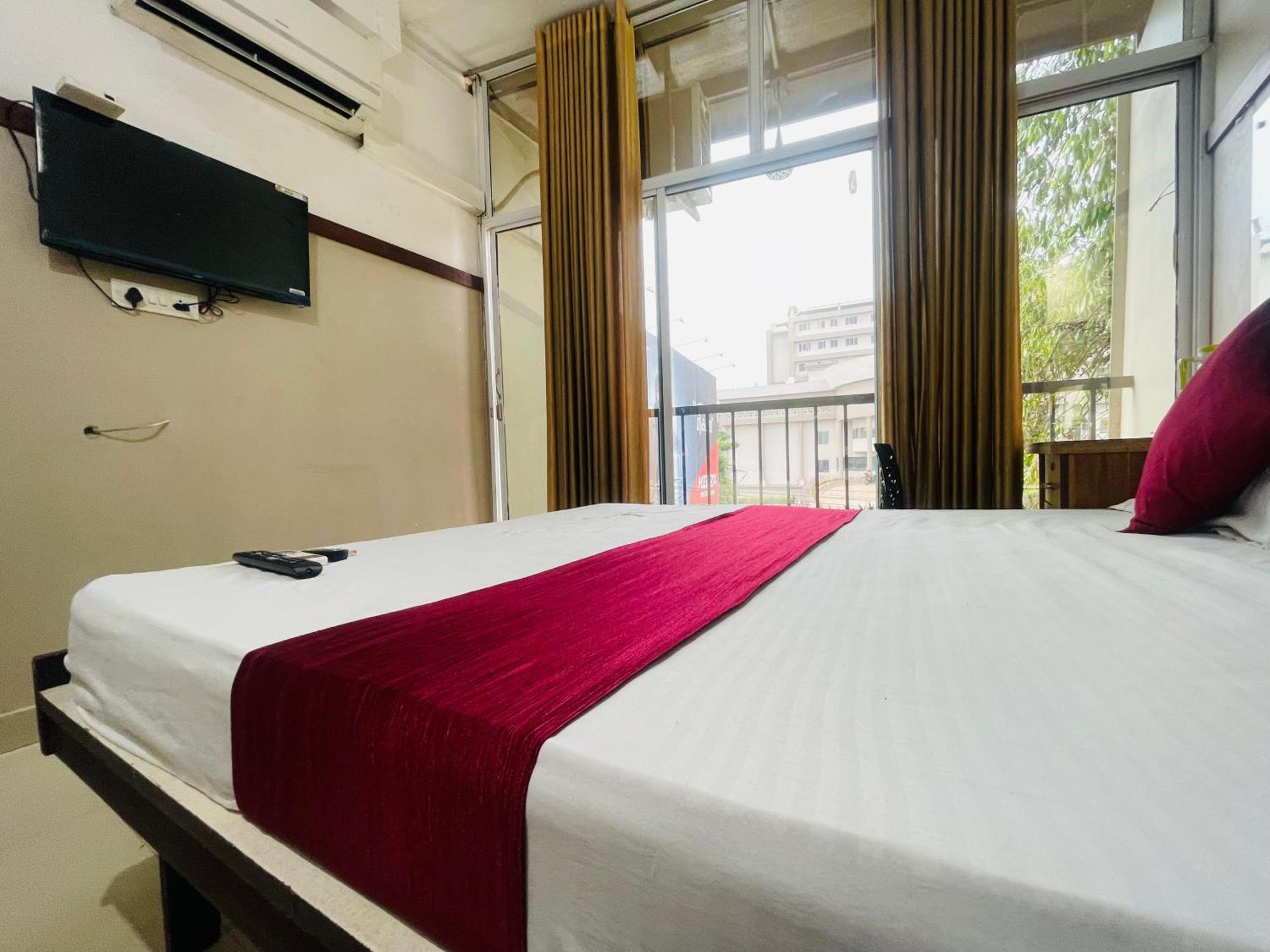 Rio Rooms Mims Calicut Buitenkant foto